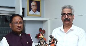 मुख्यमंत्री श्री विष्णुदेव साय ने पुलिस महानिदेशक श्री अशोक जुनेजा को सेवानिवृत्ति पर दी शुभकामनाएं