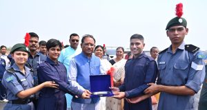 मुख्यमंत्री श्री विष्णु देव साय ने जशपुर में विमान उड़ान प्रशिक्षण का शुभारंभ किया, एनसीसी कैडेट्स का बढ़ाया उत्साह