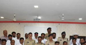 पुलिस मितान में जुड़ने वाले लोगों को एसएसपी ने दी बधाई।