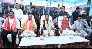 मुख्यमंत्री श्री साय, विधानसभा अध्यक्ष डॉ. रमन सिंह, मंत्रीगण और जनप्रतिनिधियों ने की पूजा-अर्चना