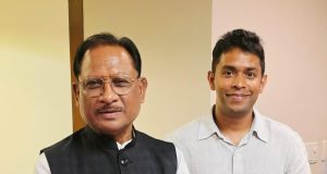 बस्तर के होनहार अविनाश तिवारी से टोक्यो में मिले मुख्यमंत्री श्री विष्णुदेव साय : छत्तीसगढ़ में उद्योग स्थापना को लेकर हुई सकारात्मक चर्चा