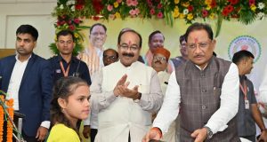 मुख्यमंत्री श्री विष्णु देव साय ने रायगढ़ जिले के ग्राम गढ़ उमरिया में नवगुरुकुल का किया शुभारंभ