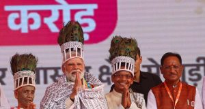 आस्था ने छुआ हृदय: प्रधानमंत्री श्री नरेंद्र मोदी से रामनामी समाज के प्रतिनिधियों की आत्मीय भेंट