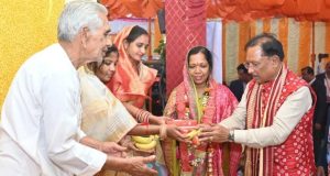 मुख्यमंत्री श्री विष्णुदेव साय बसना सलखण्ड में मां महालक्ष्मी पूजन कार्यक्रम में हुए शामिल