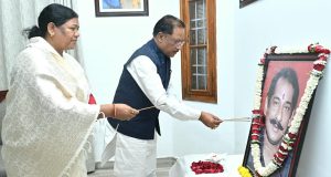 मुख्यमंत्री श्री साय ने स्वर्गीय श्री दिलीप सिंह जूदेव की जयंती पर उन्हें किया नमन