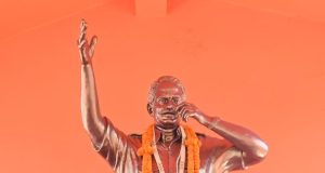 मुख्यमंत्री श्री विष्णु देव साय ने कुनकुरी में स्व. कुमार दिलीप सिंह जूदेव की प्रतिमा पर माल्यार्पण कर किया नमन