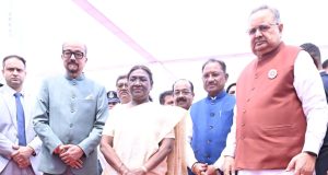राष्ट्रपति श्रीमती द्रौपदी मुर्मु ने विधानसभा परिसर में किया कदम्ब का पौधरोपण