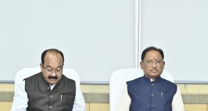 तेजी से कार्य करते हुए अच्छी गुणवत्ता के साथ समय-सीमा में सड़कों, पुल-पुलियों व भवनों के निर्माणकार्य करें पूर्ण : श्री विष्णु देव साय