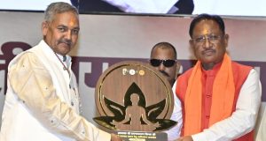 योग आयोग के नवनिर्वाचित अध्यक्ष के शपथ ग्रहण में शामिल हुए मुख्यमंत्री श्री विष्णु देव साय