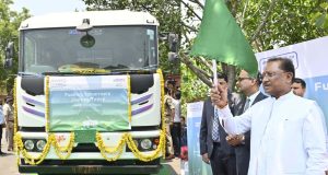 मुख्यमंत्री श्री विष्णु देव साय ने देश के पहले हाइड्रोजन फ्यूल ट्रक को दिखाई हरी झंडी