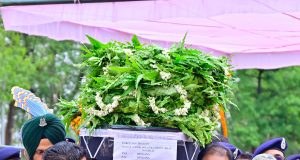 मुख्यमंत्री ने नक्सल मुठभेड़ में शहीद जवान मेहुल भाई को दी श्रद्धांजलि