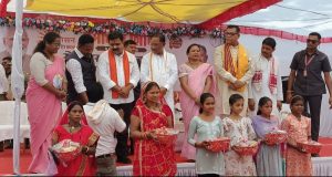 मुख्यमंत्री श्री विष्णु देव साय मोहला मानपुर अंबागढ़ चौकी जिले के मानपुर ब्लॉक में सेक्टर सीतागांव के समाधान शिविर मे हुए शामिल