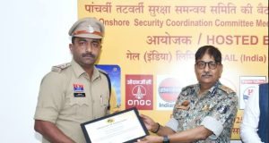 दुर्ग के नन्दनी थाना निरीक्षक मनीष शर्मा हुए सम्मानित।