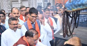 श्री श्री 108 श्री सत्यनारायण बाबा धाम कोसमनारा में पहुंचे मुख्यमंत्री श्री विष्णु देव साय: प्रदेशवासियों की सुख-समृद्धि और खुशहाली की प्रार्थना की