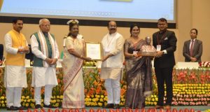 छत्तीसगढ़ ने राष्ट्रीय मंच पर बिखेरी स्वच्छता की चमक, 20 हजार से कम आबादी वाले शहरों में बिल्हा देश का सबसे स्वच्छ शहर