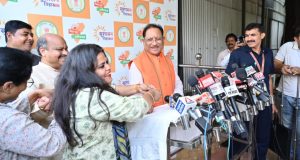 पत्रकार बहनों ने मुख्यमंत्री की कलाई पर बांधी राखी : जनसेवा के मार्ग पर अटूट संकल्प और प्रगति की दी शुभकामनाएं