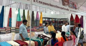 बीटीआई ग्राउण्ड शंकर नगर में लगी ग्रामोद्योग प्रदर्शनी को मिल रहा शानदार प्रतिसाद