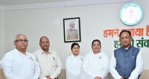 मुख्यमंत्री श्री विष्णु देव साय से प्रजापिता ब्रह्माकुमारी ईश्वरीय विश्वविद्यालय के प्रतिनिधि मण्डल की सौजन्य मुलाकात