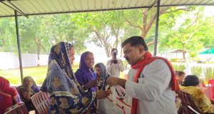 प्रदेश में पहली बार दीपावली पर उपमुख्यमंत्री श्री विजय शर्मा ने किया स्वच्छता दीदियों व कमांडो के साथ जलपान एवं स्नेहिल सम्मान