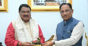 मुख्यमंत्री श्री साय से केंद्रीय जनजातीय कार्य मंत्री श्री जुएल ओराम ने की सौजन्य मुलाकात