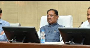 मुख्यमंत्री की विभागीय सचिवों और विभागाध्यक्षों के साथ मैराथन बैठक