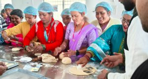 एनआईएफटीईएम ने दिया मोटे अनाज से बेकरी उत्पाद निर्माण का जशपुर में प्रशिक्षण