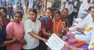 क्लस्टर लेवल सांसद खेल महोत्सव ग्राम पंचायत पेंड्रीतराई में संपन्न,प्रतिभागियों में दिखा उत्साह