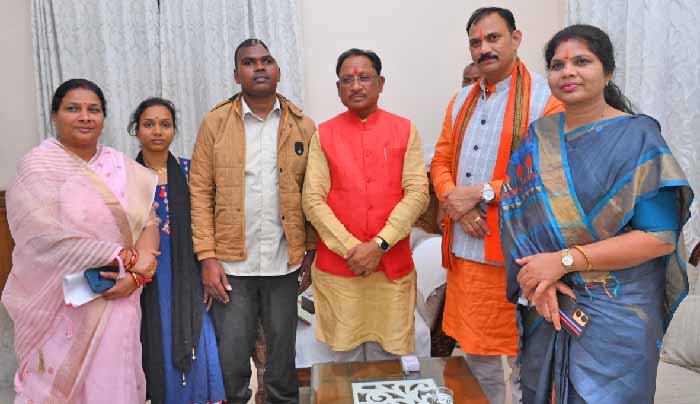 शौर्य की दास्तान – आतंकी हमले में घायल जवान को मुख्यमंत्री ने दी 1 लाख रुपये की त्वरित आर्थिक सहायता