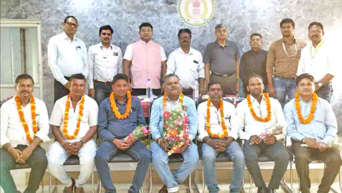 छत्तीसगढ़ श्रमजीवी पत्रकार संघ में रोशन सिंह बम्भोले ने अंडा/उतई ब्लॉक के अध्यक्ष के रूप में संघ का संचालन संभाला