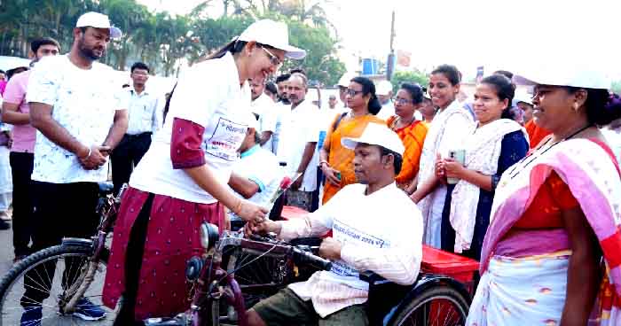 रायपुर : लोकसभा निर्वाचन-2024 : बस्तर लोकसभा क्षेत्र के मतदाता मतदान दिवस में अपने मताधिकार का करें उपयोग : मुख्य निर्वाचन पदाधिकारी श्रीमती रीना कंगाले रायपुर : लोकसभा निर्वाचन-2024 : बस्तर लोकसभा क्षेत्र के मतदाता मतदान दिवस में अपने मताधिकार का करें उपयोग : मुख्य निर्वाचन पदाधिकारी श्रीमती रीना कंगाले