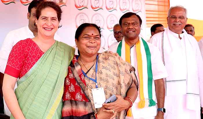 कांग्रेस की राष्ट्रीय नेत्री प्रियंका गांधी ने बालोद, डोंगरगांव में दो महति सभाओं को किया संबोधित