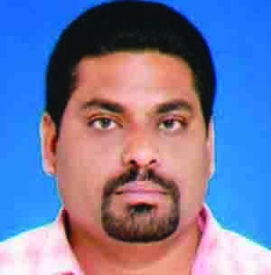 प्रभारी जिला शिक्षा अधिकारियों को तत्काल हटाने की हुई मांग