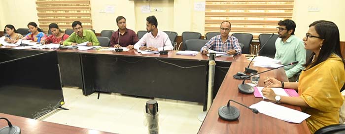 जल जीवन मिशन के निर्माणाधीन एवं अधूरे कार्यों को गुणवत्ता के साथ पूर्ण करने कलेक्टर ने दिए निर्देश