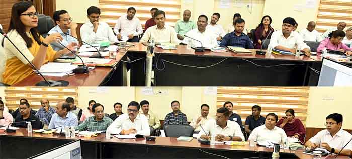 समय सीमा के लंबित प्रकरण शीघ्र निपटायें अधिकारी : कलेक्टर सुश्री चौधरी