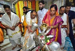 मुख्यमंत्री श्री साय ने बाबा महाकाल ज्योतिर्लिंग की पूजा-अर्चना कर आशीर्वाद लिया मुख्यमंत्री श्री साय ने बाबा महाकाल ज्योतिर्लिंग की पूजा-अर्चना कर आशीर्वाद लिया