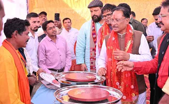 जशपुर जिले में शिल्पकारों के लिए स्थापित होगा ग्लेज़िंग यूनिट: मुख्यमंत्री विष्णु देव साय