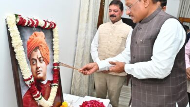 स्वामी विवेकानंद जयंती पर मुख्यमंत्री श्री विष्णु देव साय ने किया नमन, युवाओं से राष्ट्र निर्माण में आगे आने का आह्वान