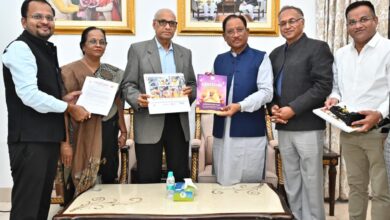 पूर्व राज्यपाल श्री रमेश बैस ने मुख्यमंत्री श्री विष्णु देव साय से की सौजन्य मुलाकात