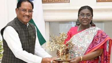 मुख्यमंत्री विष्णुदेव साय ने राष्ट्रपति द्रौपदी मुर्मु से की सौजन्य मुलाकात, ‘बस्तर पंडुम 2026’ में किया आमंत्रित