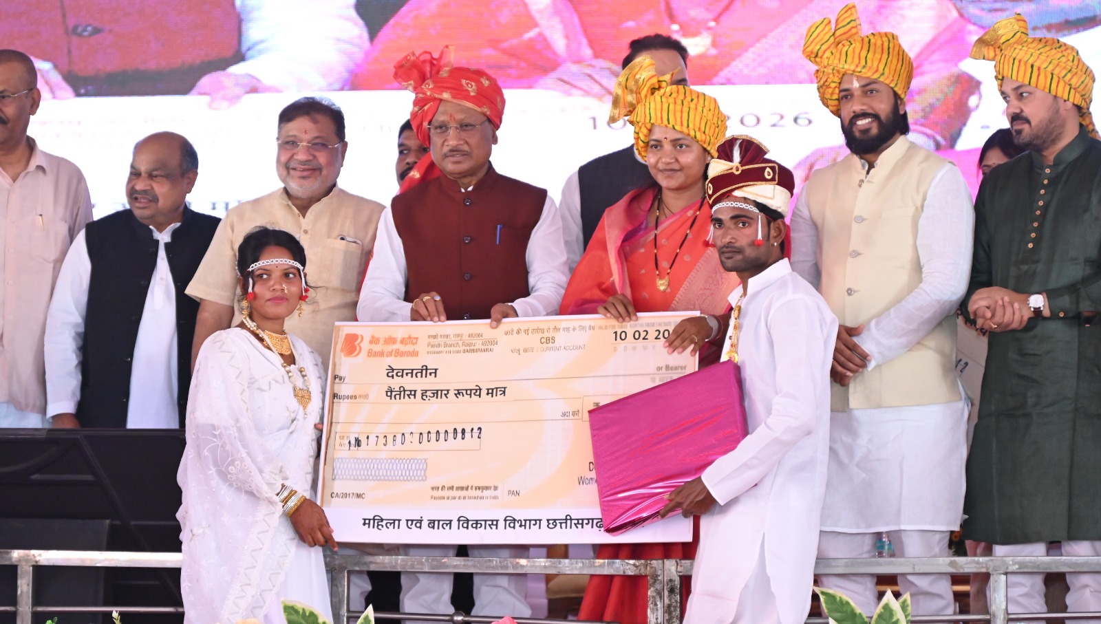 जल संरक्षण से आजीविका तक: छत्तीसगढ़ में ‘आजीविका डबरी’ अभियान बना ग्रामीण बदलाव की धुरी