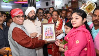 मुख्यमंत्री श्री विष्णुदेव साय ने महालक्ष्मी मंदिर में की पूजा-अर्चना, प्रदेशवासियों की सुख-समृद्धि कामना की