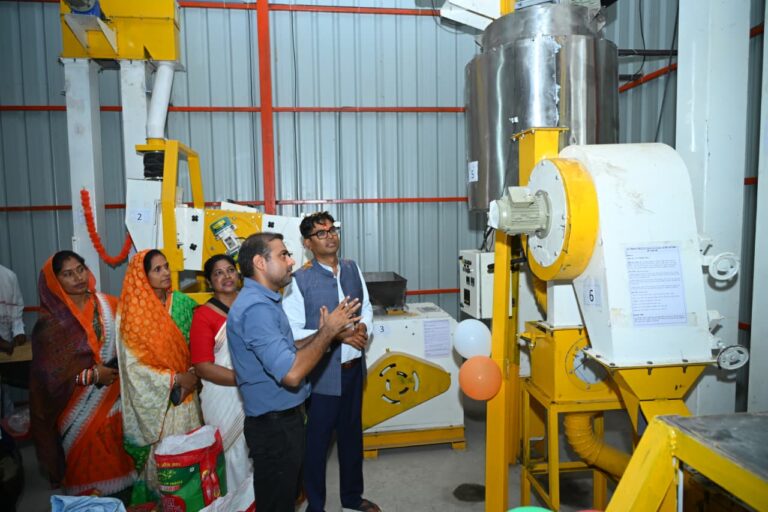 महिला सशक्तिकरण और कुपोषण मुक्ति के लिए 6 जिले के 42 स्व-सहायता समूह को रेडी-टू-ईट निर्माण एवं वितरण का कार्य