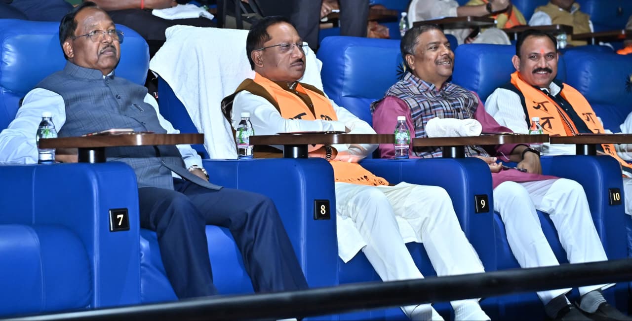 मुख्यमंत्री श्री विष्णु देव साय ने संघ की 100 वर्षों की गौरवगाथा पर आधारित फिल्म ‘शतक’ को छत्तीसगढ़ में टैक्स-फ्री करने की घोषणा की मुख्यमंत्री श्री विष्णु देव साय ने संघ की 100 वर्षों की गौरवगाथा पर आधारित फिल्म ‘शतक’ को छत्तीसगढ़ में टैक्स-फ्री करने की घोषणा की