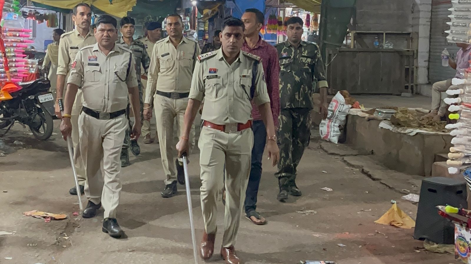 होली पर्व पर कबीरधाम पुलिस सतर्क, बाजारों में सघन निरीक्षण एवं चेकिंग अभियान