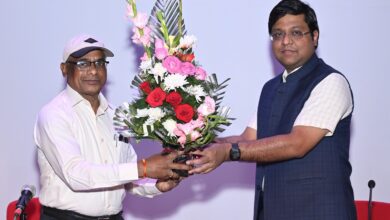 जनसंपर्क विभाग के अपर संचालक श्री जे.एल. दरियो को सेवानिवृत्ति पर दी गई गरिमामय विदाई जनसंपर्क विभाग के अपर संचालक श्री जे.एल. दरियो को सेवानिवृत्ति पर दी गई गरिमामय विदाई