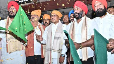 सिख गुरुओं की सीख और बलिदान हम सभी को देती है प्रेरणा – मुख्यमंत्री श्री विष्णु देव साय सिख गुरुओं की सीख और बलिदान हम सभी को देती है प्रेरणा – मुख्यमंत्री श्री विष्णु देव साय