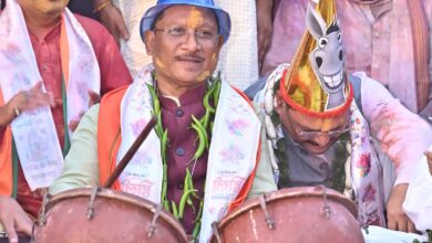 होली सद्भाव, अपनत्व और गिले-शिकवे भुलाने का पर्व है : मुख्यमंत्री श्री विष्णु देव साय होली सद्भाव, अपनत्व और गिले-शिकवे भुलाने का पर्व है : मुख्यमंत्री श्री विष्णु देव साय