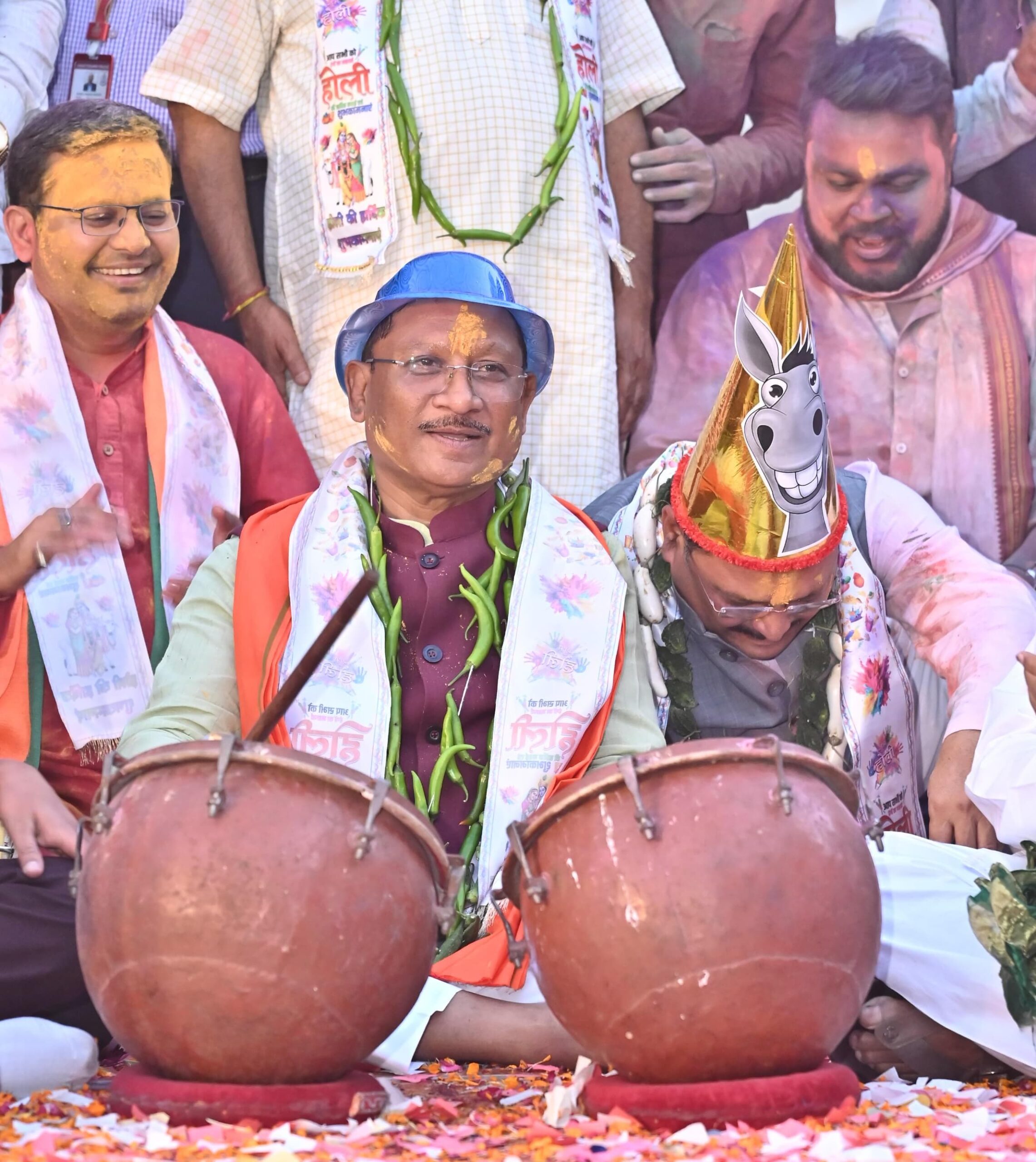 होली सद्भाव, अपनत्व और गिले-शिकवे भुलाने का पर्व है : मुख्यमंत्री श्री विष्णु देव साय होली सद्भाव, अपनत्व और गिले-शिकवे भुलाने का पर्व है : मुख्यमंत्री श्री विष्णु देव साय