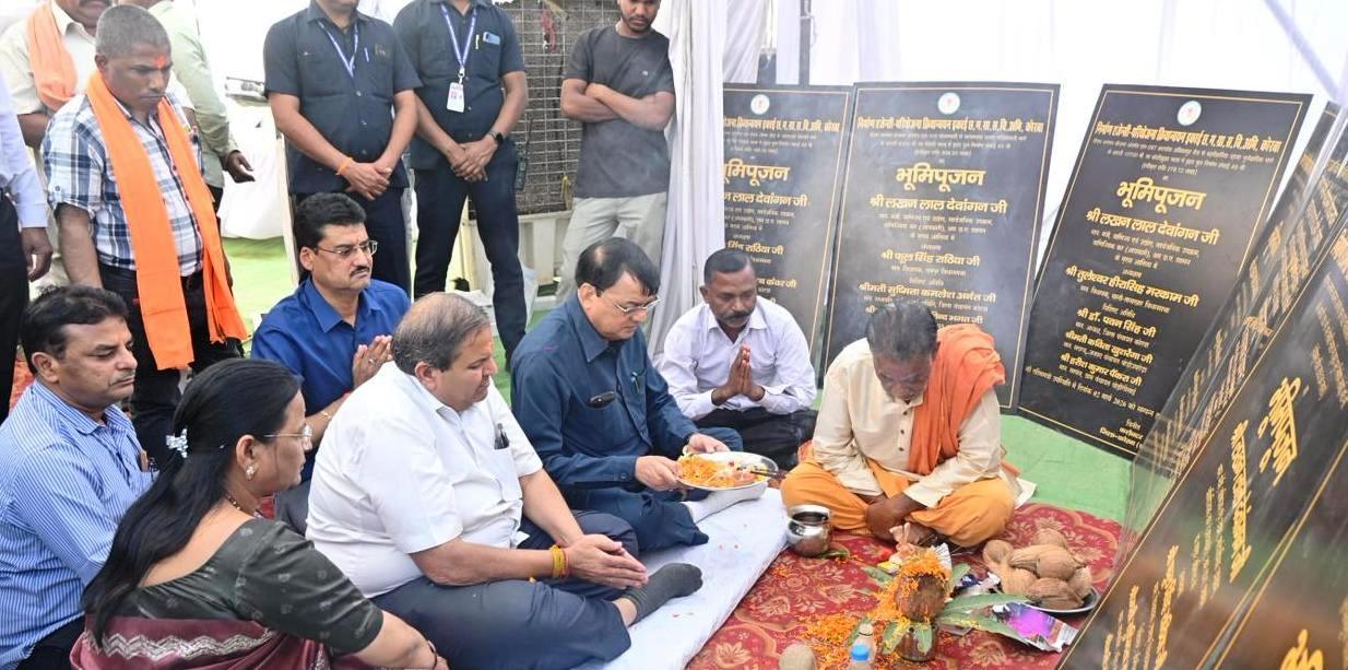 पीएम जनमन योजना से कोरबा जिले के दूरस्थ अंचलों में विकास और समृद्धि की नई दिशा: उद्योग मंत्री श्री लखनलाल देवांगन पीएम जनमन योजना से कोरबा जिले के दूरस्थ अंचलों में विकास और समृद्धि की नई दिशा: उद्योग मंत्री श्री लखनलाल देवांगन