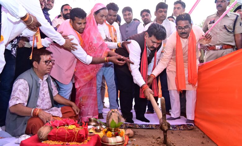 ठाकुरदिया खुर्द में राम मंदिर का उपमुख्यमंत्री श्री विजय शर्मा ने किया भूमिपूजन